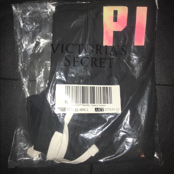 SOLD!!!  Victoria’s Secret PINK Short & Tee - Picture 6 of 6